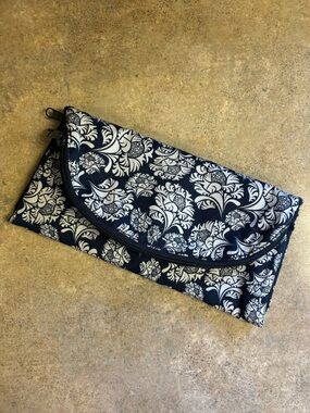 Navy Floral Jewelry Roll/Travel Clutch - Foldable Organizer, Like New